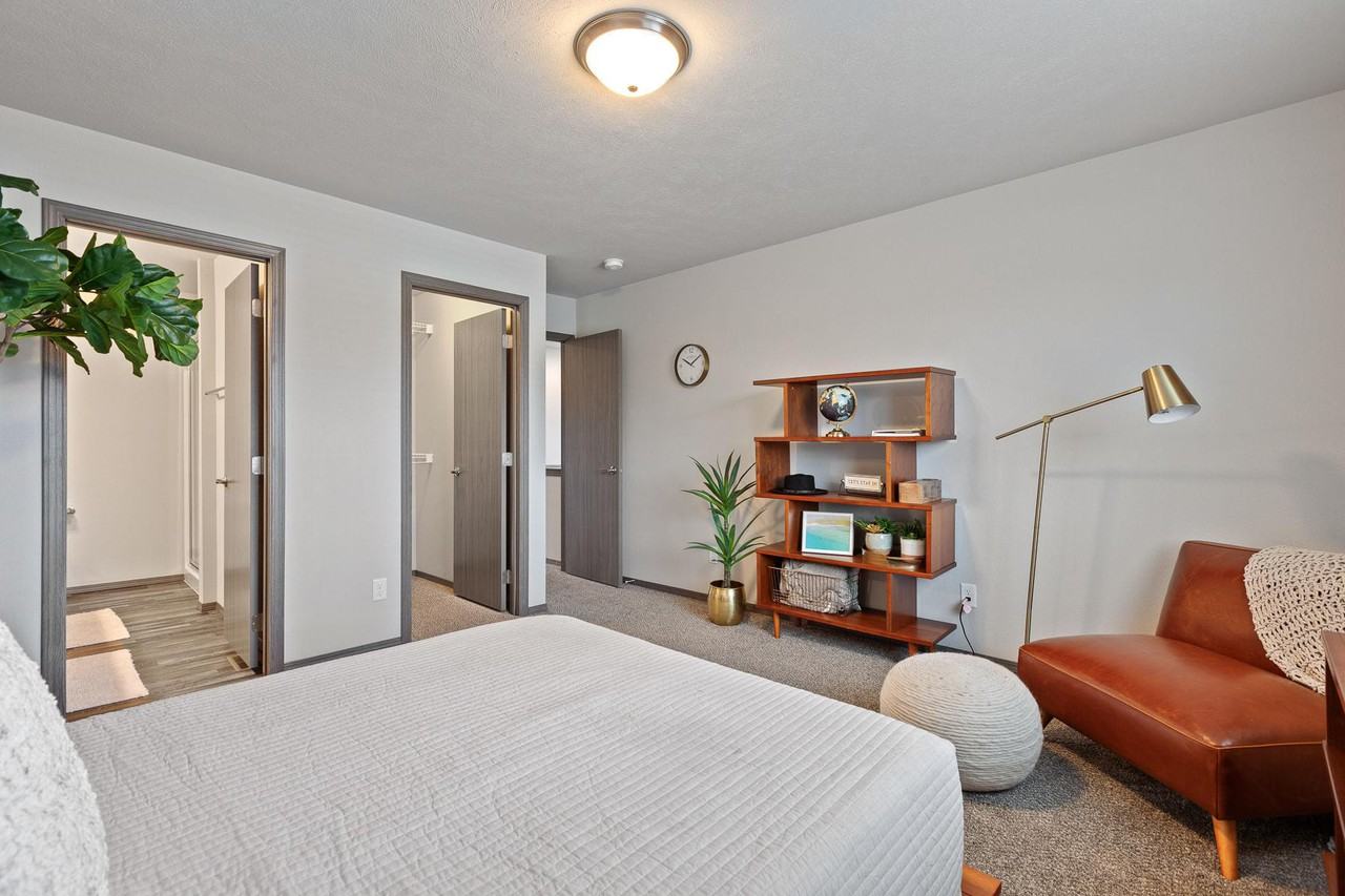 Diamond Rock Rentals - Photo 3 of 50