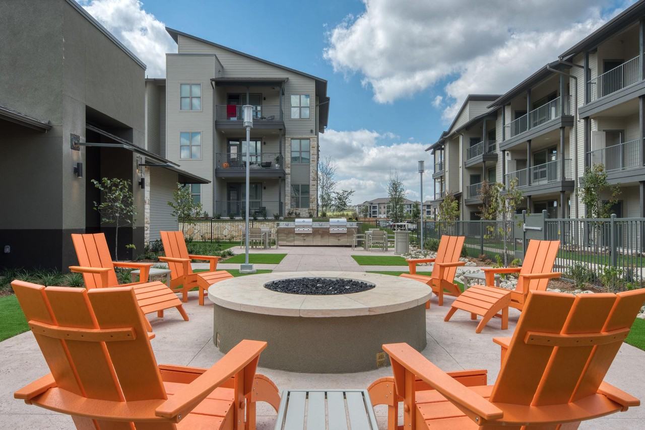 Citadel at Lookout - Photo 2 of 26