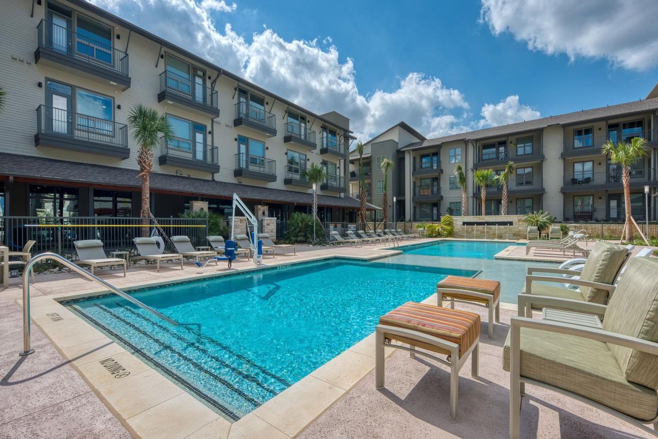 Citadel at Lookout - Photo 3 of 26