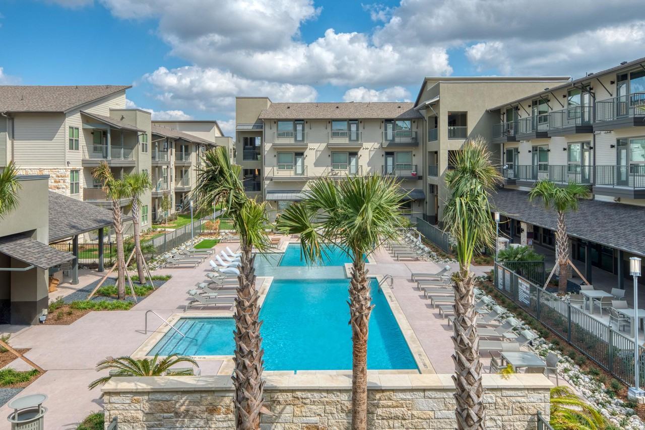 Citadel at Lookout - Photo 4 of 26