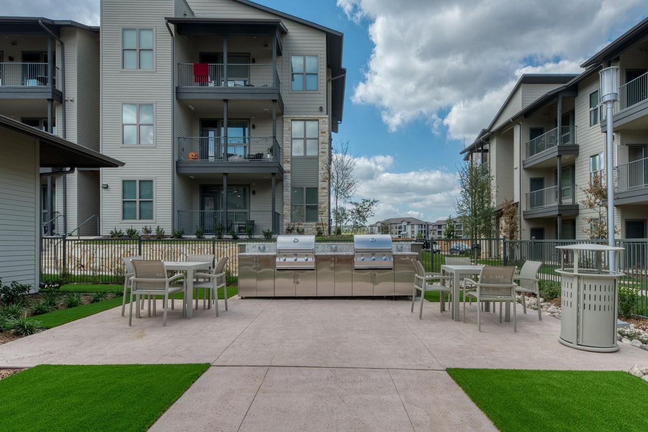 Citadel at Lookout - Photo 6 of 26