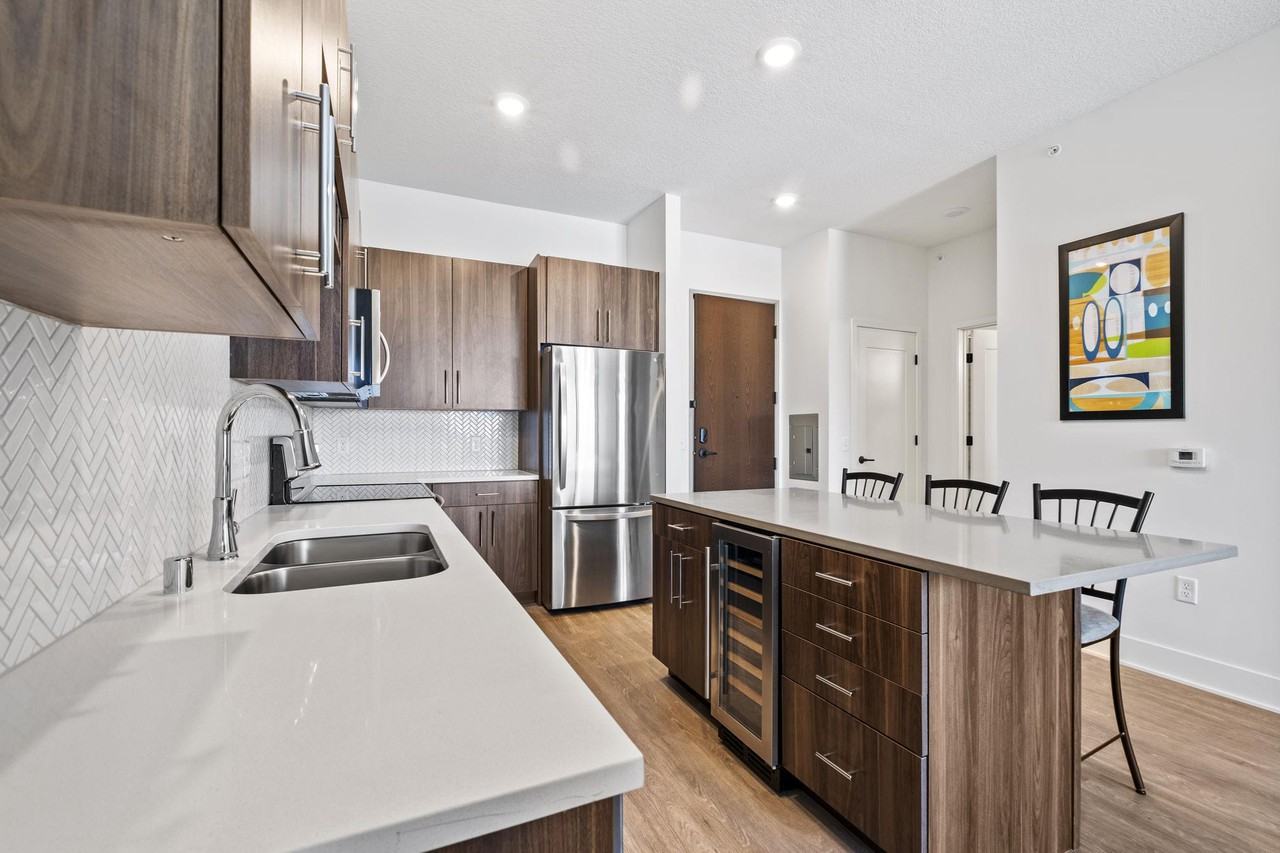 Millennium Edina - Photo 3 of 47