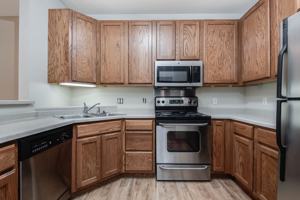 featured image of 4540 Snelling Ave