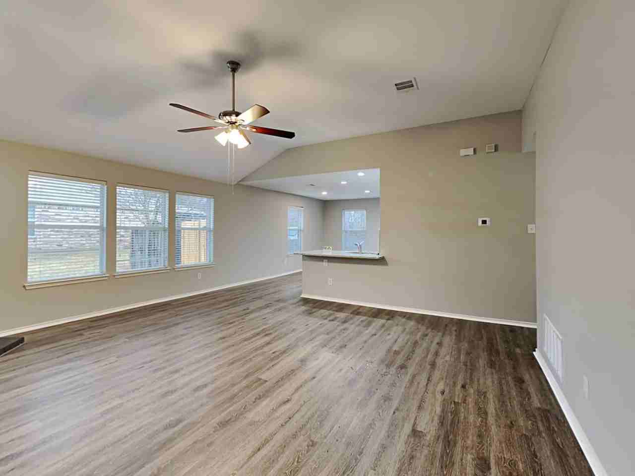 6827 Clark Vista Dr - Photo 3 of 18