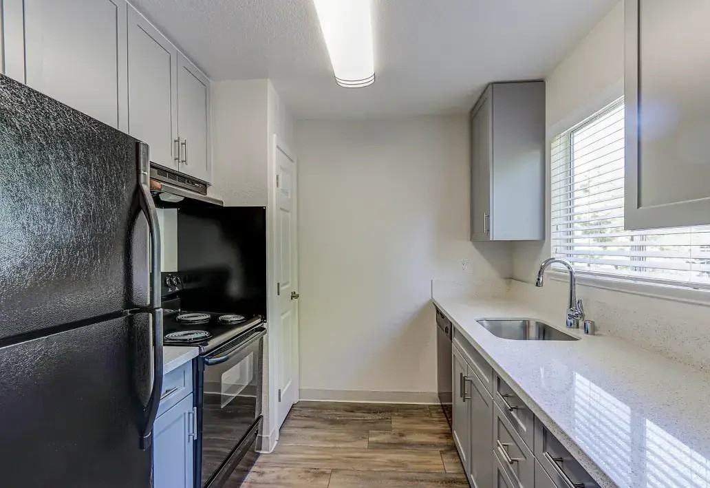 Oak Creek - Photo 6 of 10