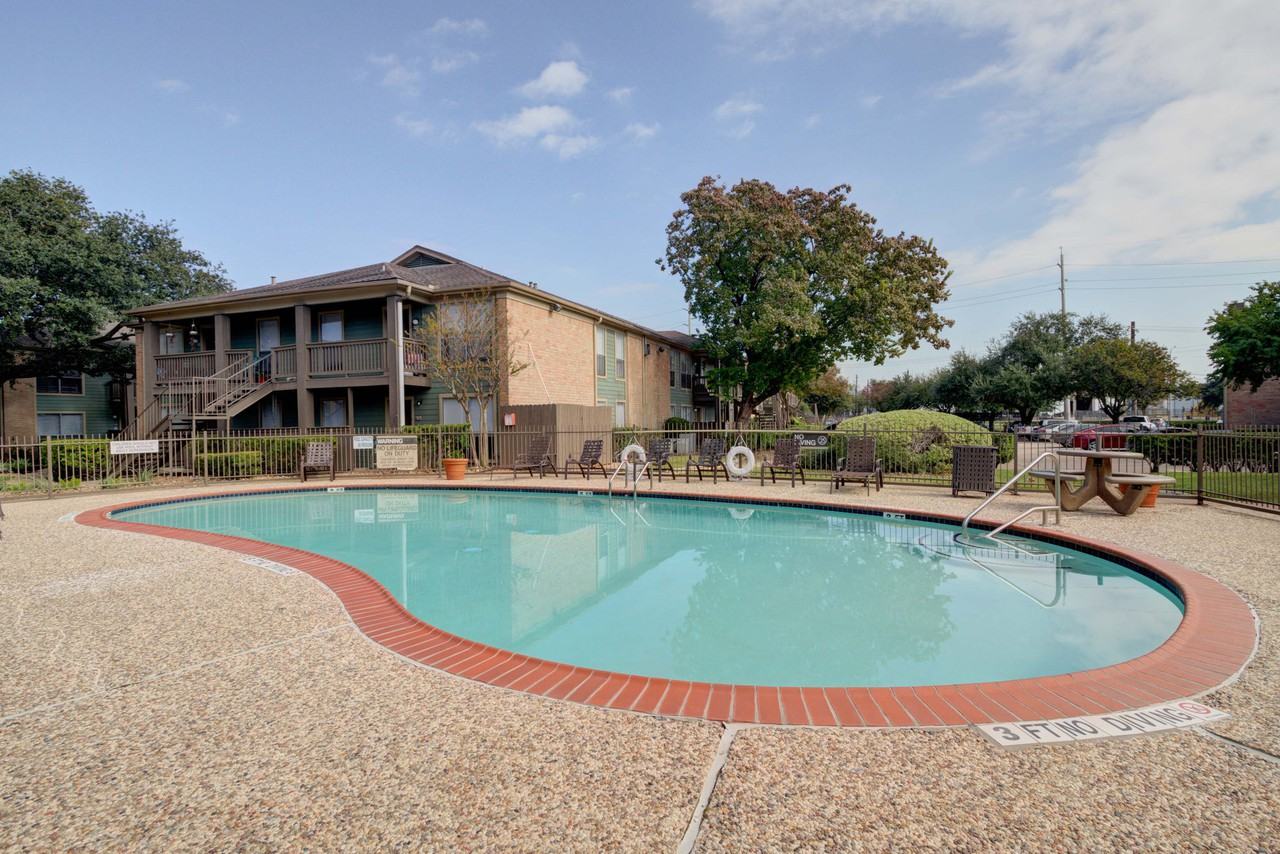 Pavilion Place - Photo 3 of 17