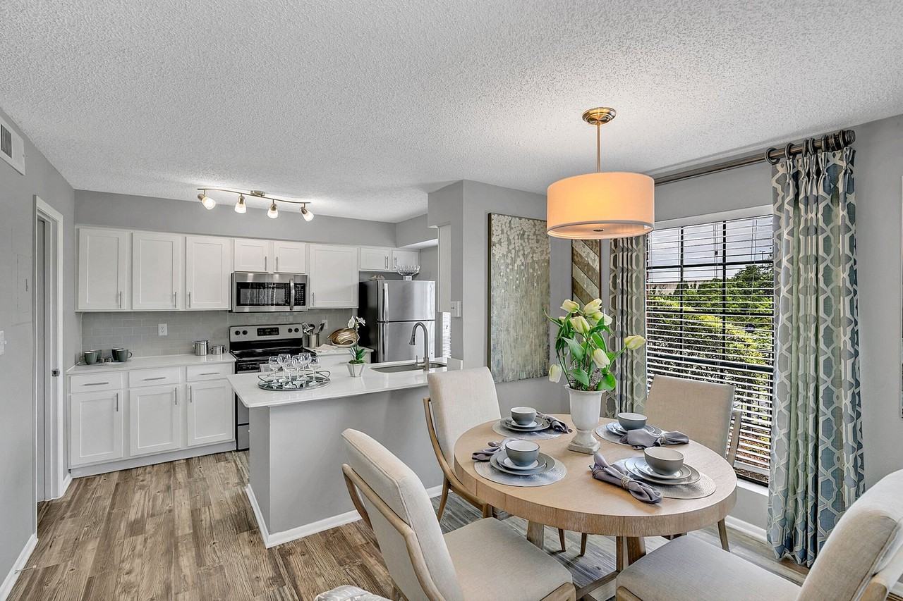 Rosemont  Windermere - Photo 5 of 29