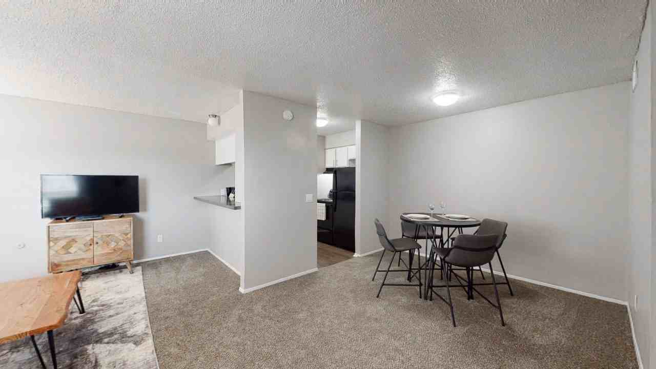 The Maverick on Seymour - Photo 2 of 50