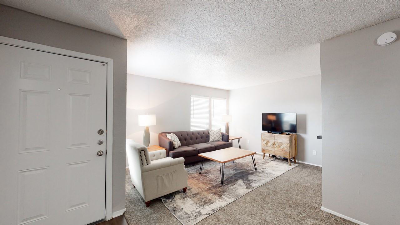 The Maverick on Seymour - Photo 5 of 50