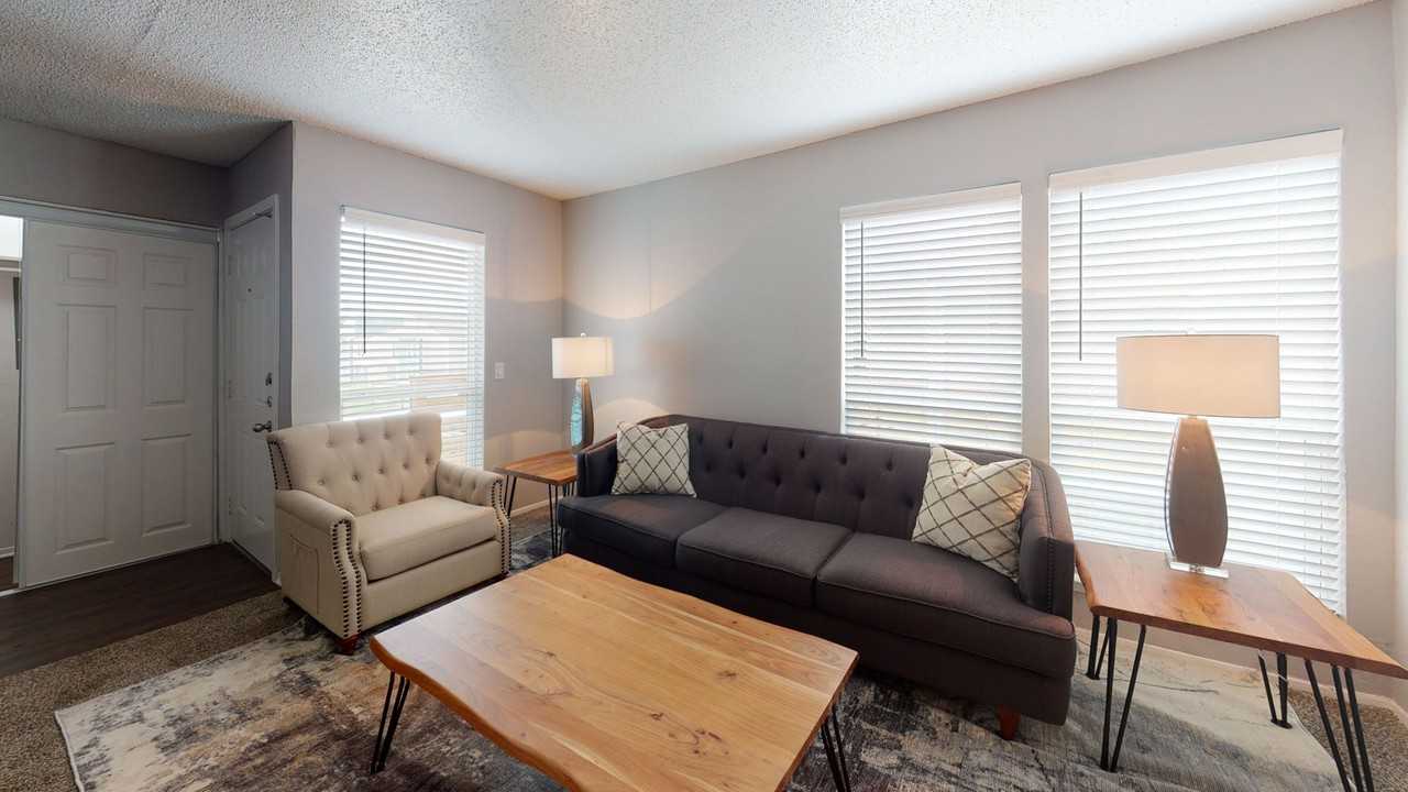 The Maverick on Seymour - Photo 7 of 50