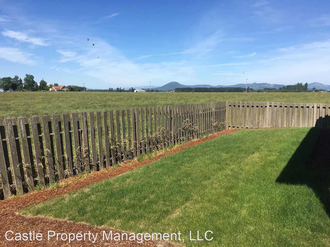 790 Puffin St - Photo 3 of 18