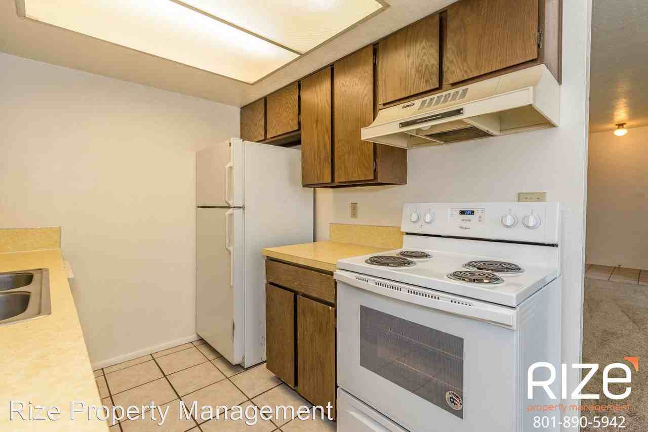 1703-1731 N 1575 W - Photo 2 of 18