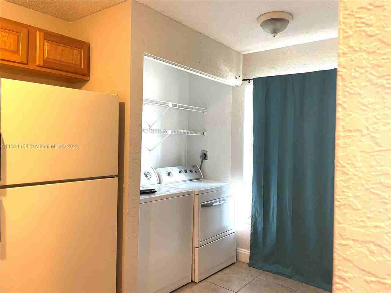 2510 Riverside Dr #2510 - Photo 2 of 7