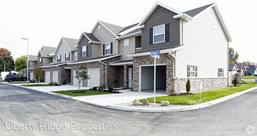 115 Valor Dr #4 - Photo 2 of 32
