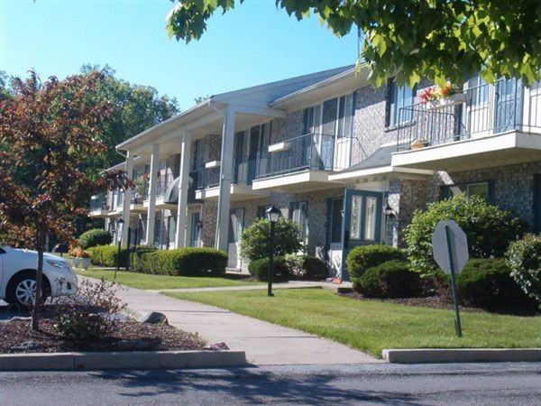 Gardenview Apartments - Photo 3 of 8