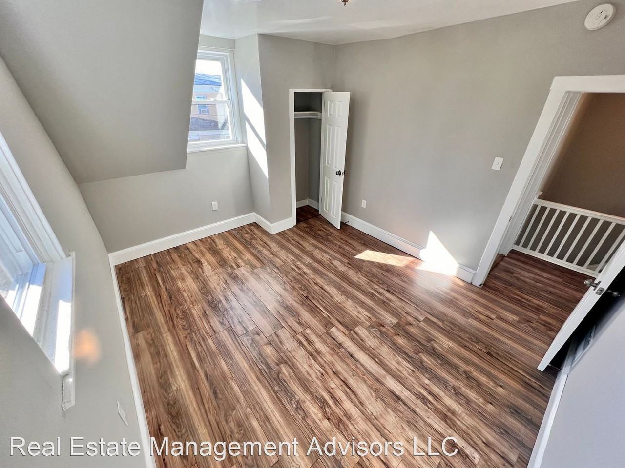 951 Terrill St - Photo 2 of 21