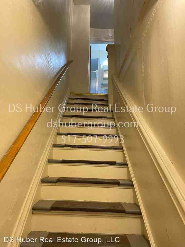 404 W. Cesar Chavez - Photo 2 of 8