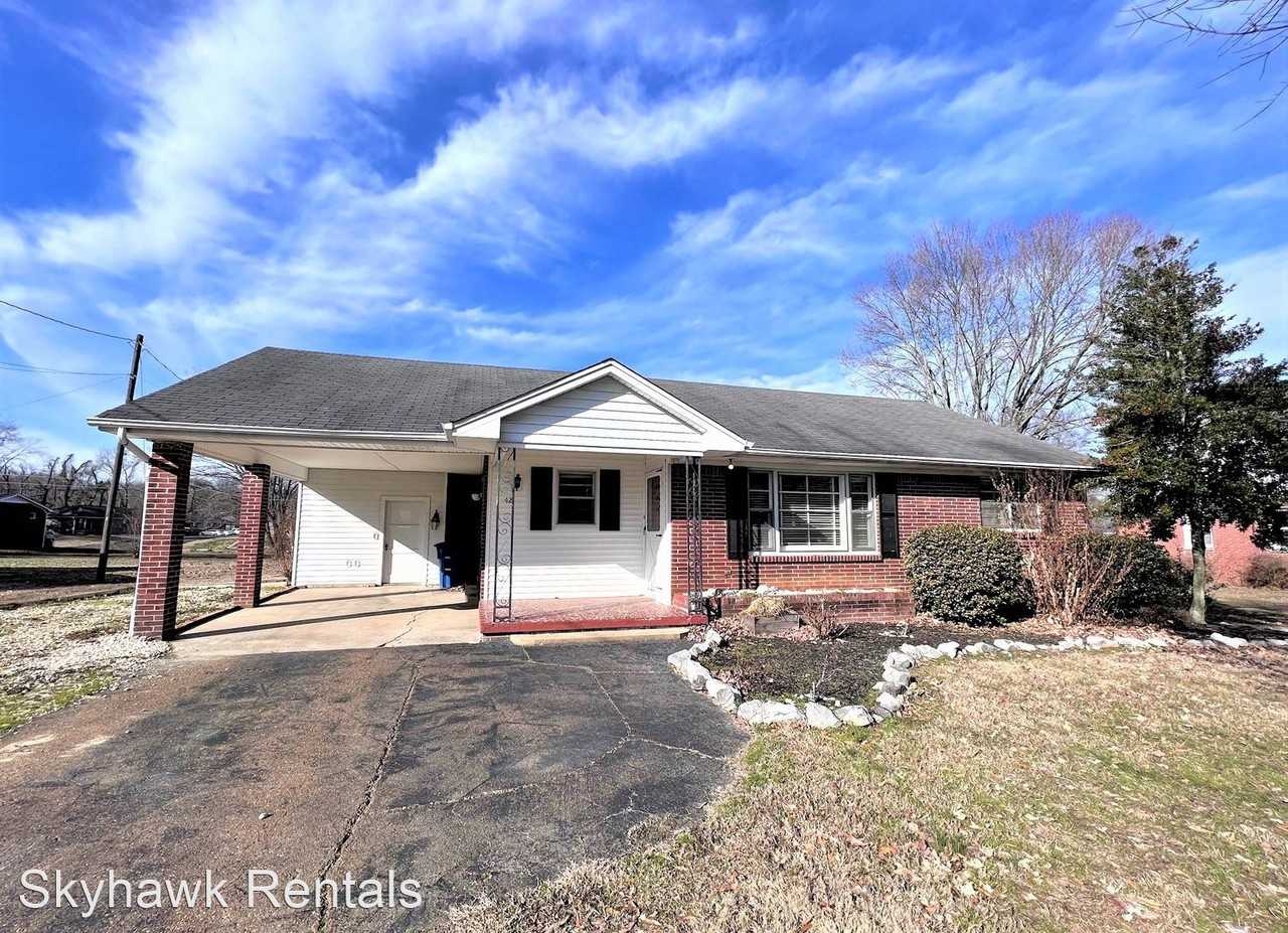 421 Parrish St, Martin, TN 38237 3 Bedroom House for 875/month Zumper