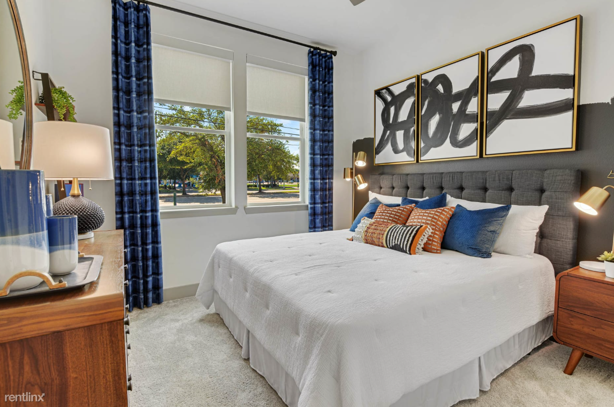 8500 Main St - Photo 2 of 5