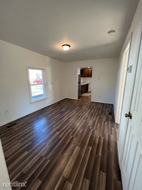 326 Cherry St - Photo 3 of 18