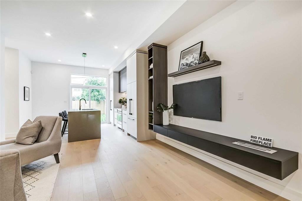 30 Roseland Drive - Photo 3 of 30