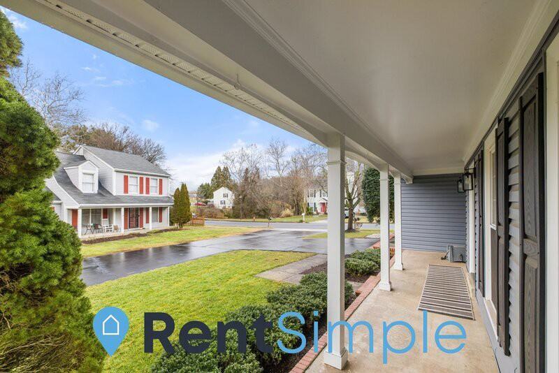 3920 Bokel Dr - Photo 5 of 47