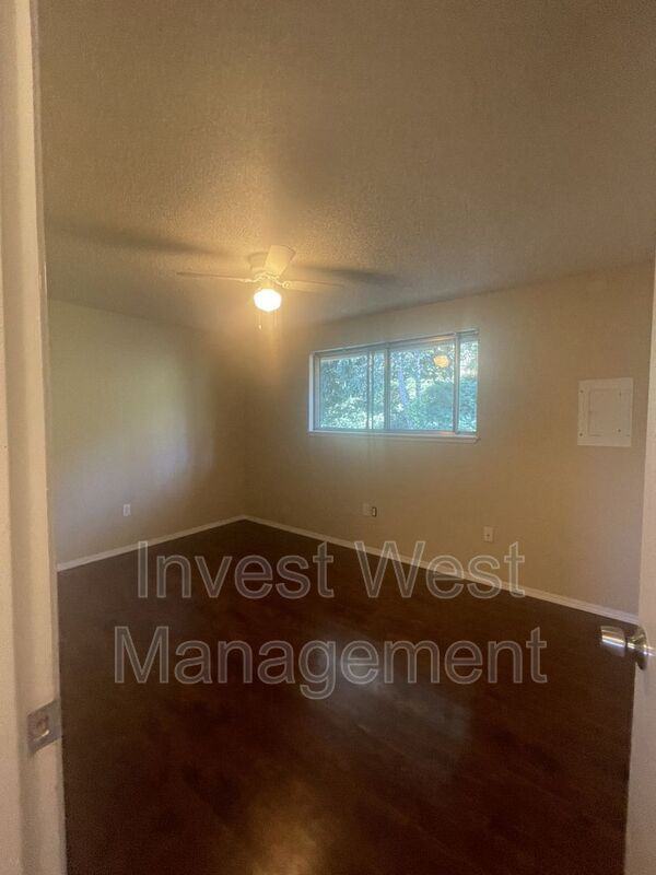 2815 Estreet #Q - Photo 7 of 9