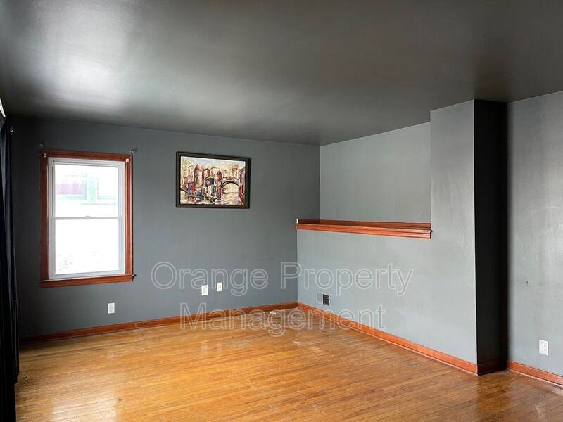 3111 W St - Photo 2 of 14