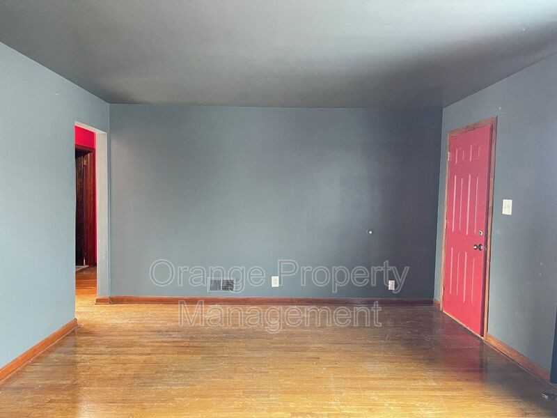 3111 W St - Photo 3 of 14