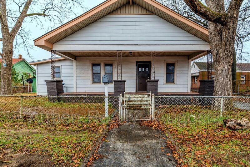 151 Curry St - Photo 2 of 32