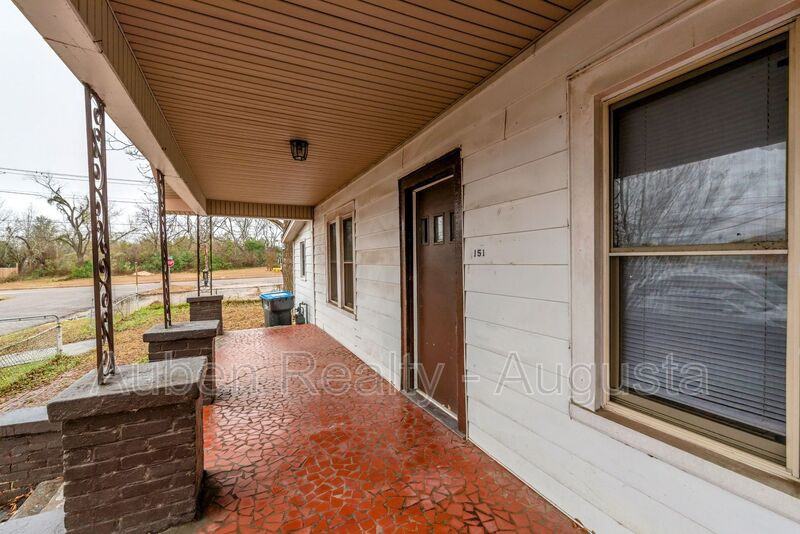 151 Curry St - Photo 5 of 32