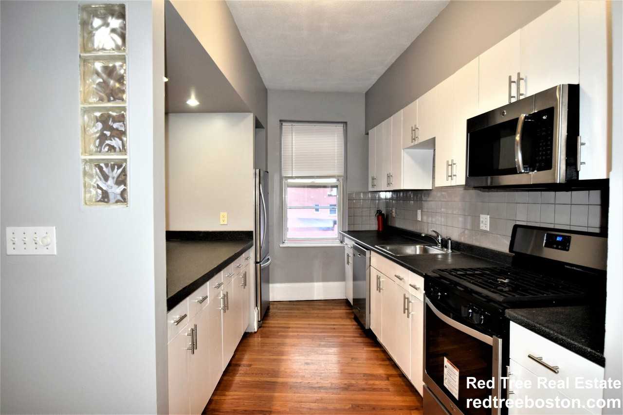 83 Glenville Ave #2 - Photo 3 of 19
