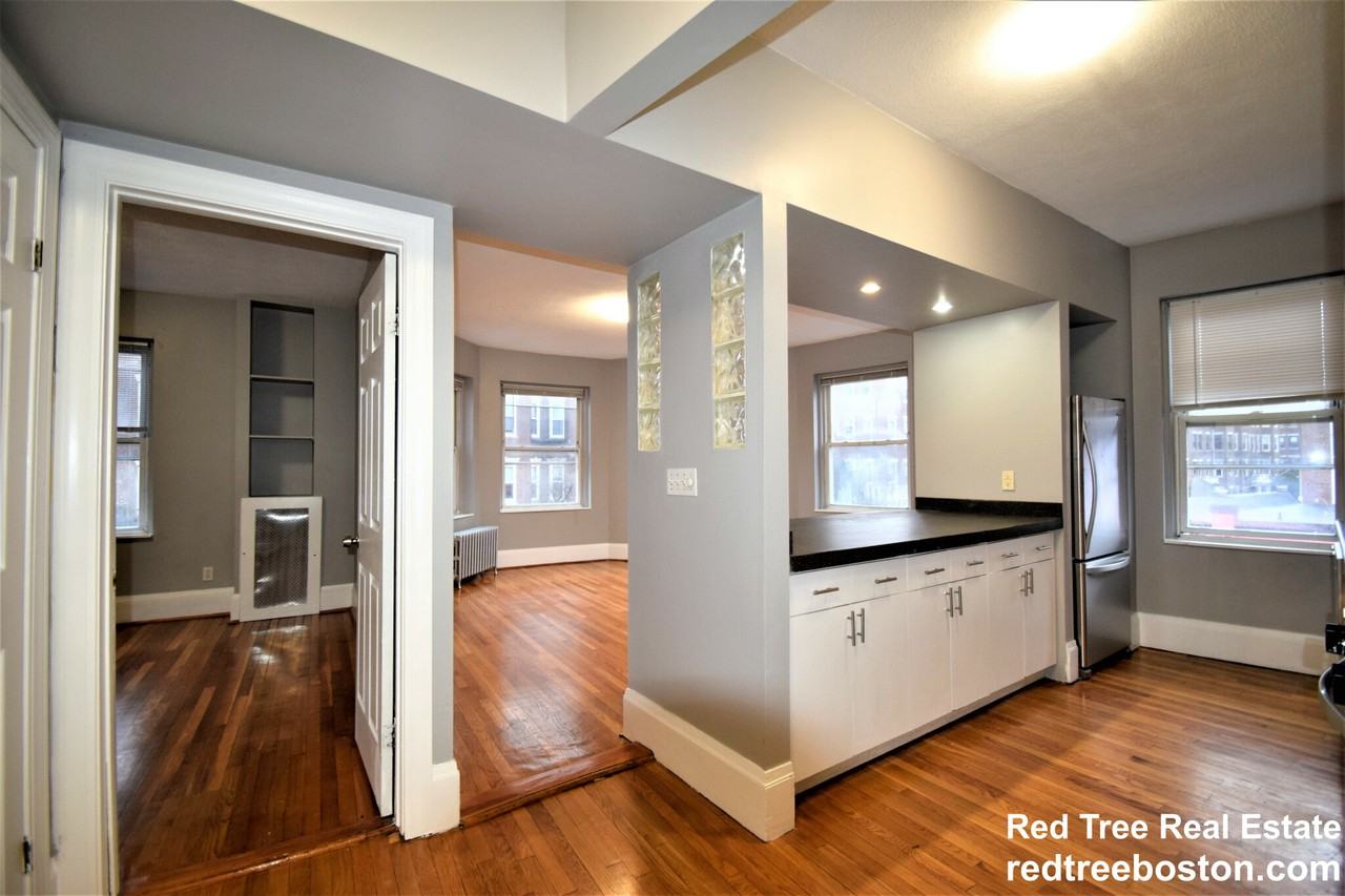 83 Glenville Ave #2 - Photo 5 of 19