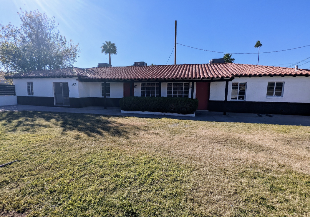 1406 W Whitton Ave - Photo 2 of 5