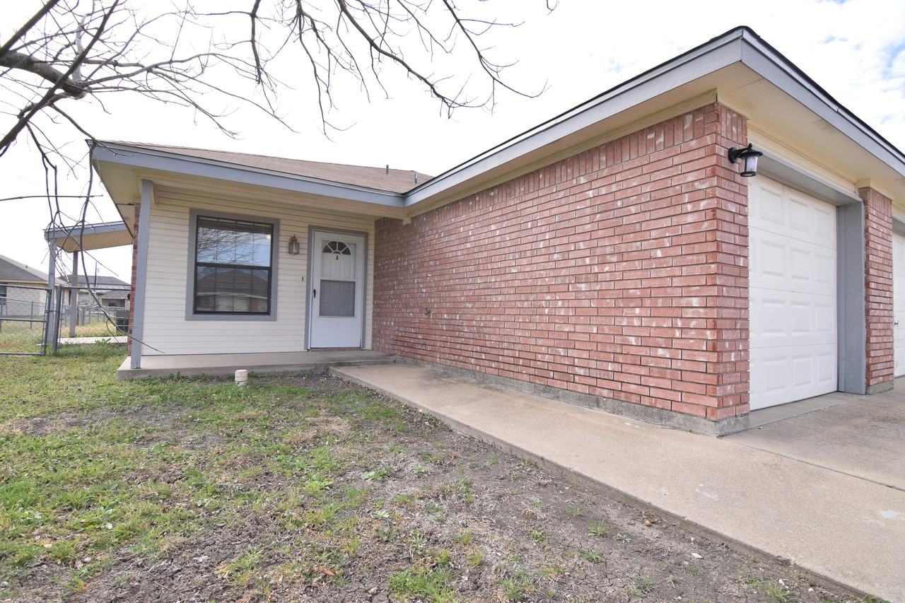 2804 Lucille Dr - Photo 2 of 17