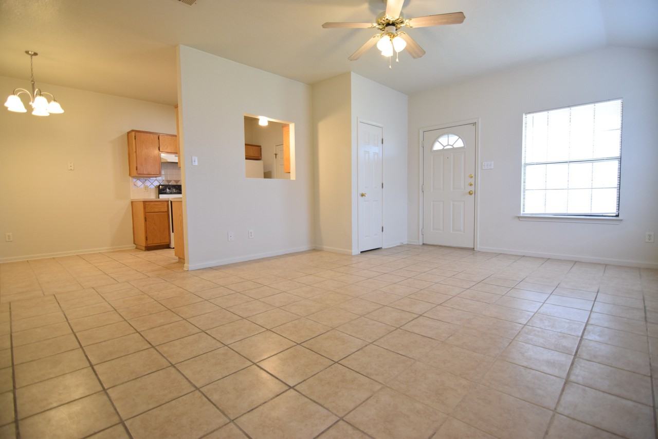 2804 Lucille Dr - Photo 5 of 17