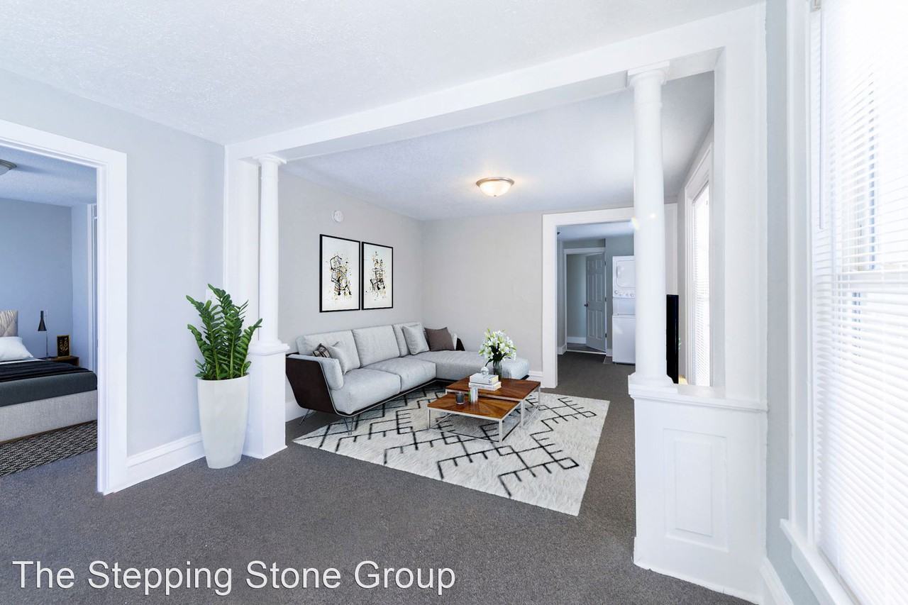 1115 1/2 4th Street NE - Photo 3 of 11