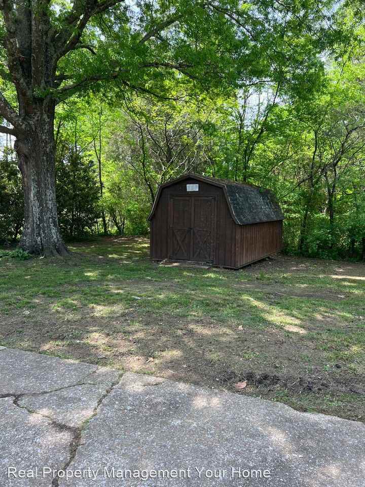 918 Old Lafayette Rd - Photo 2 of 14