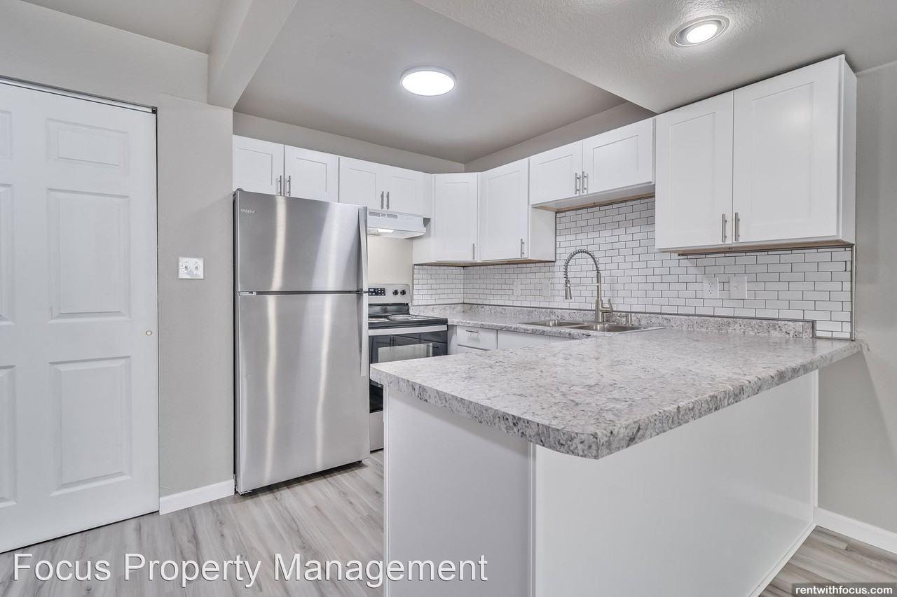 241, 245 Southtowne Dr. Apartments in South Milwaukee, WI 53172 Zumper