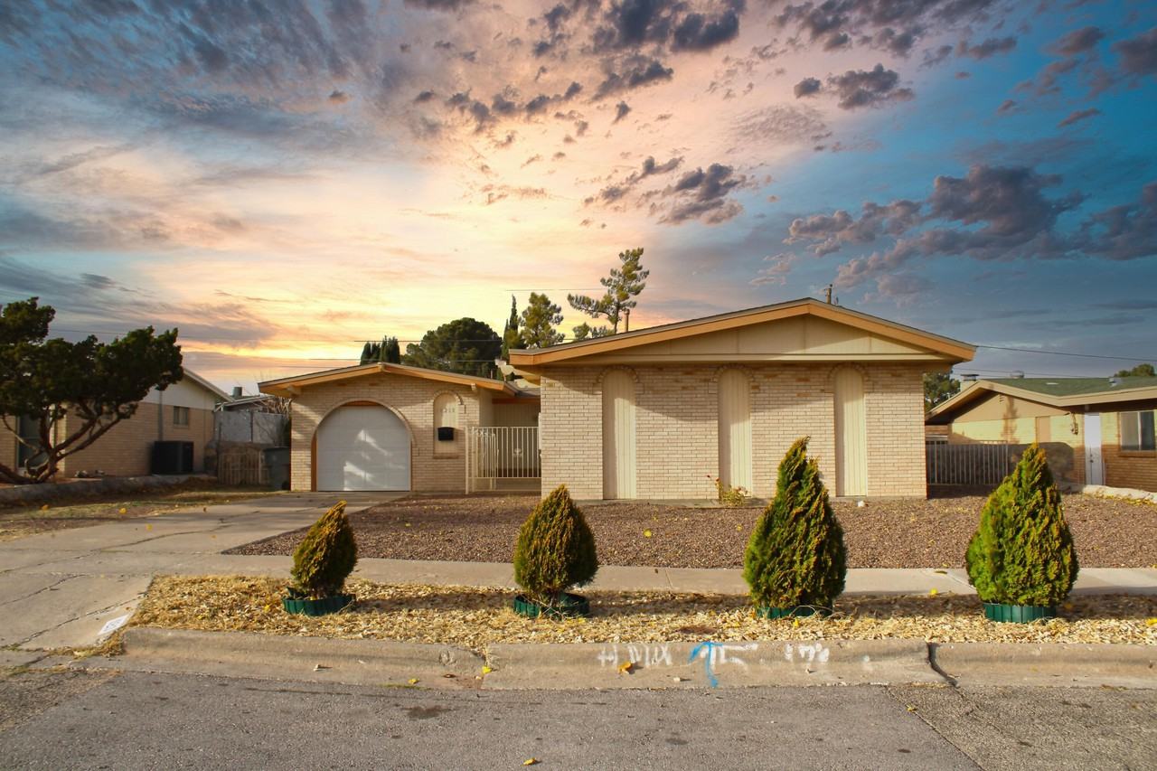 10213 Ashwood Dr, El Paso, TX 79925 3 Bedroom House for $1,300/month -  Zumper