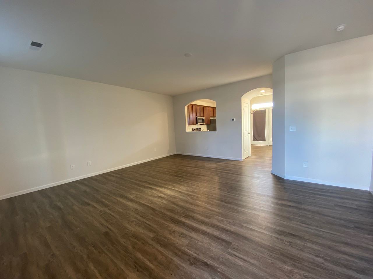 1103 Johns Walk Way - Photo 4 of 33