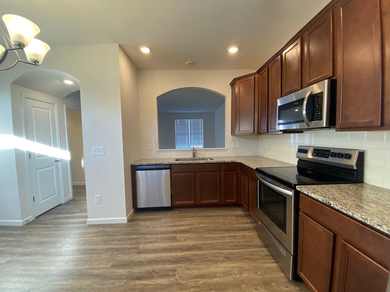 1103 Johns Walk Way - Photo 2 of 33