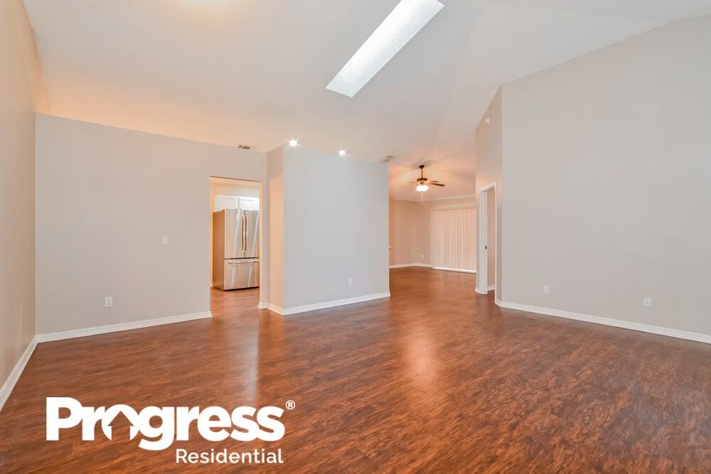 5634 Elizabeth Rose Sq - Photo 3 of 16