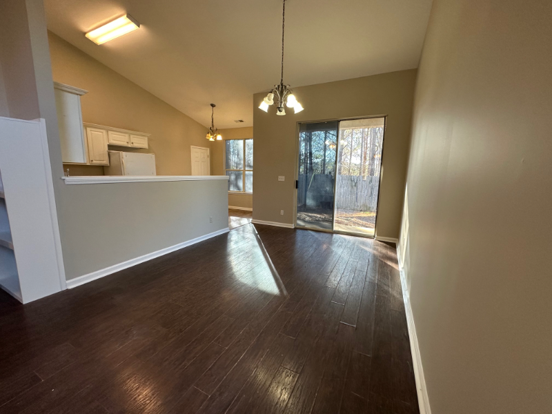 108 Gardenside Dr - Photo 4 of 10