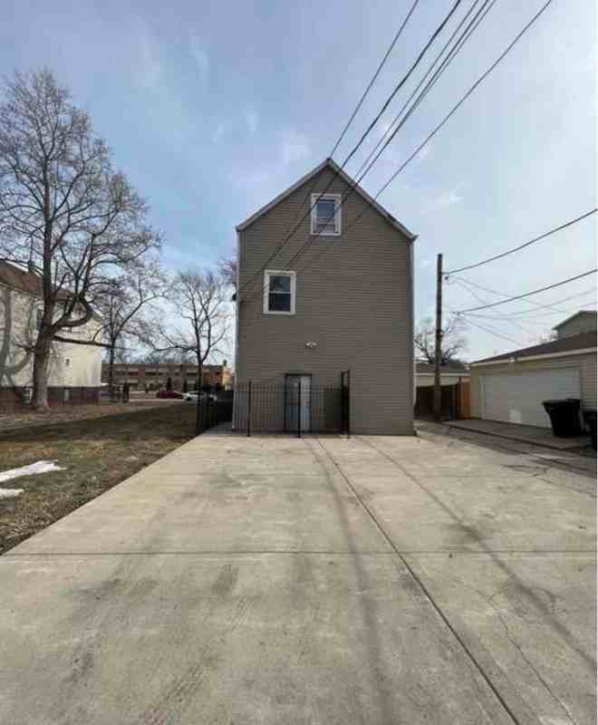 5144 S Throop St #1 - Photo 3 of 4