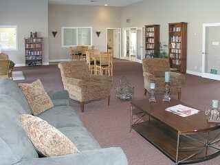 463 Wooster Ave - Photo 3 of 10