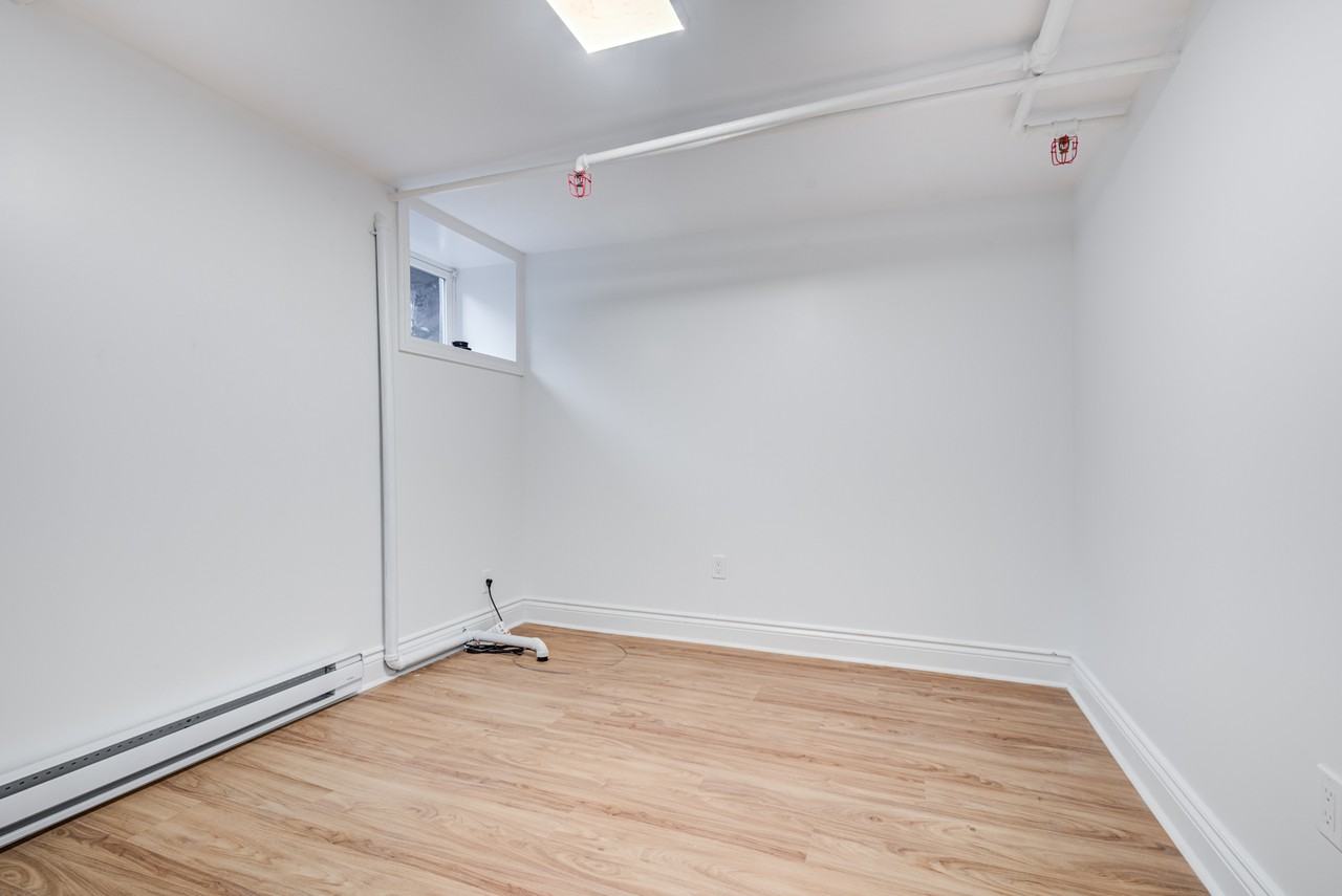 661 Huron Street - Photo 2 of 21
