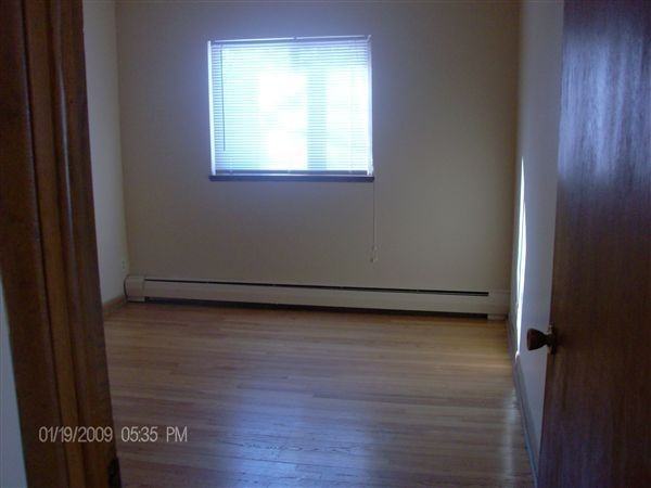 Mandel Apartments - Photo 3 of 6