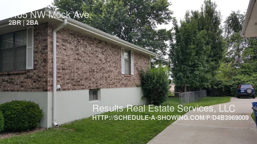 1105 NW Mock Ave - Photo 2 of 10