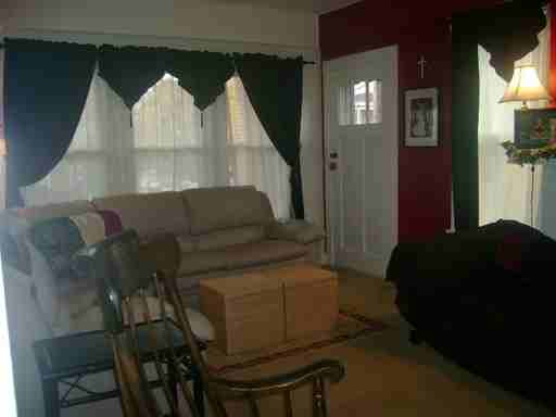 2025 Crafton Blvd - Photo 3 of 8